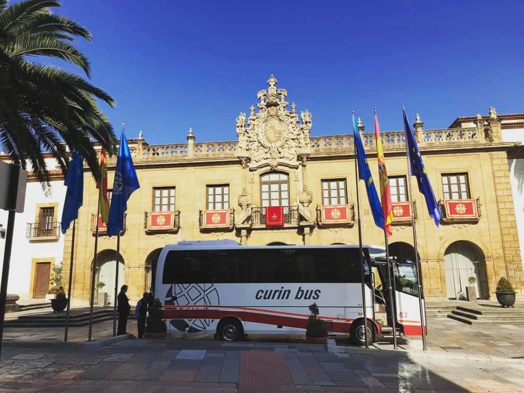 Curin Bus alquiler de autocares y microbuses en Oviedo Asturias fotos